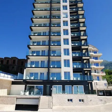 Shine 4* Budva