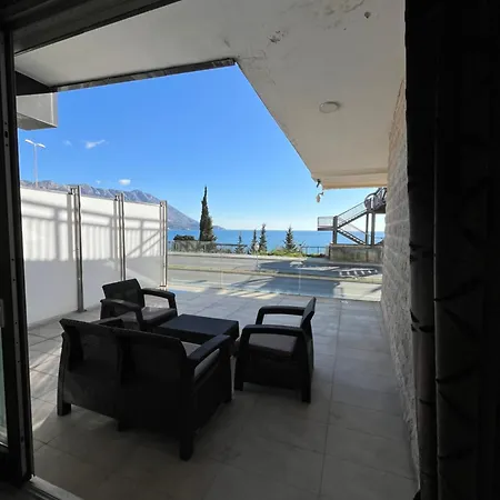 Shine Aparthotel Budva