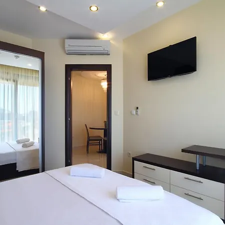 Shine Aparthotel