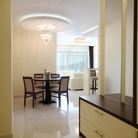 Shine Aparthotel 4*
