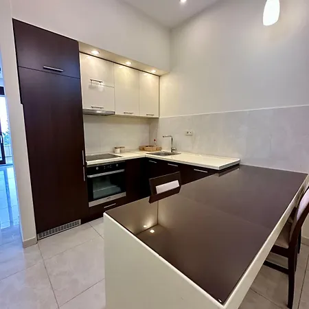 Apart Otel Shine Budva